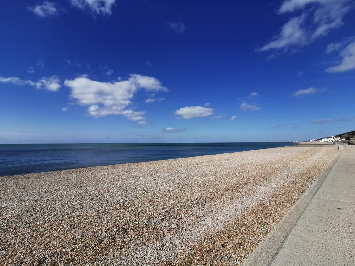 Shore Thing - Just A Stones Throw From The Beach แซนด์เกต ภายนอก รูปภาพ
