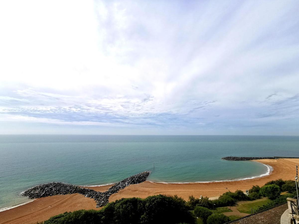 Shore Thing - Just A Stones Throw From The Beach แซนด์เกต ภายนอก รูปภาพ